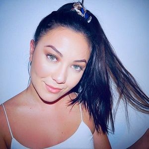 Meet your Posher, Ida